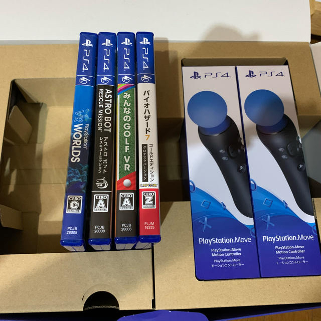 PlayStation VR(プレイステーションヴィーアール)のPlayStationVR◯MEGAパック エンタメ/ホビーのゲームソフト/ゲーム機本体(家庭用ゲームソフト)の商品写真