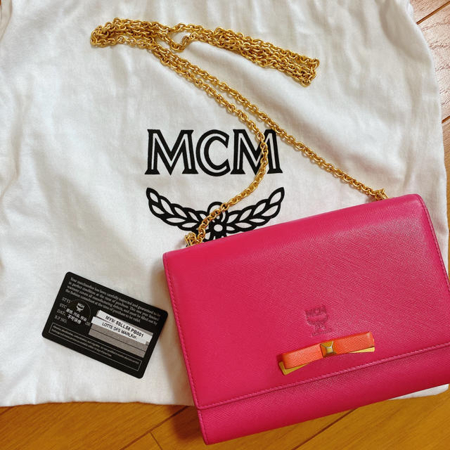 MCM(エムシーエム)のmcm ショルダーバッグ　正規品 レディースのバッグ(ショルダーバッグ)の商品写真