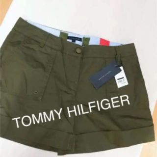 トミーヒルフィガー(TOMMY HILFIGER)のTOMMY HILFIGER❤︎カーキ色ショートパンツ 新品(ショートパンツ)