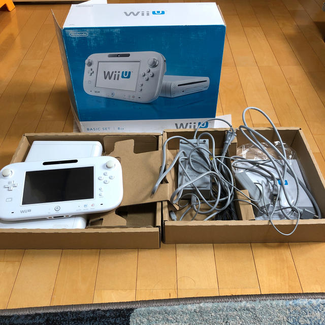 任天堂Nintendo Wii U ベーシックセット本体 8GB 新品 未開封品