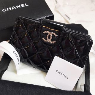 シャネル(CHANEL)のピカピカ様専用♡CHANELブリリアント 2つ折り財布/パテント エナメル(財布)