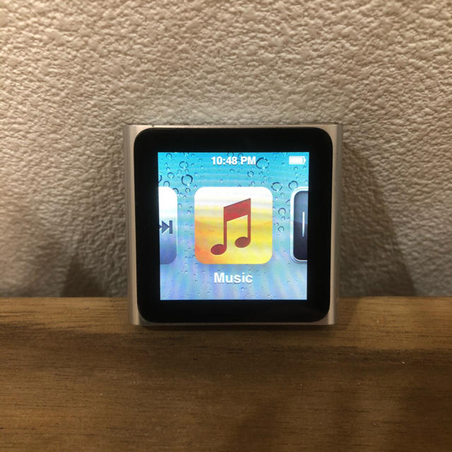 Apple(アップル)の第6世代　APPLE iPod nano IPOD NANO 8GB スマホ/家電/カメラのオーディオ機器(ポータブルプレーヤー)の商品写真