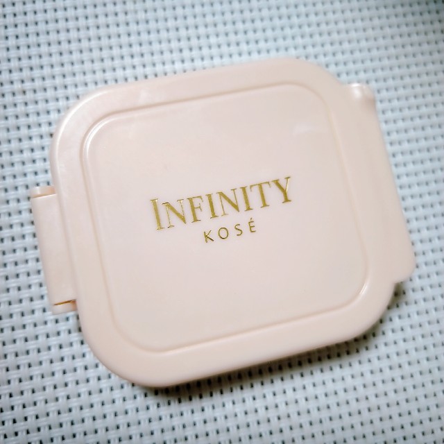Infinity(インフィニティ)のinfinity モイスチュア　コンセントレート　エマルジョン　パクト コスメ/美容のベースメイク/化粧品(ファンデーション)の商品写真