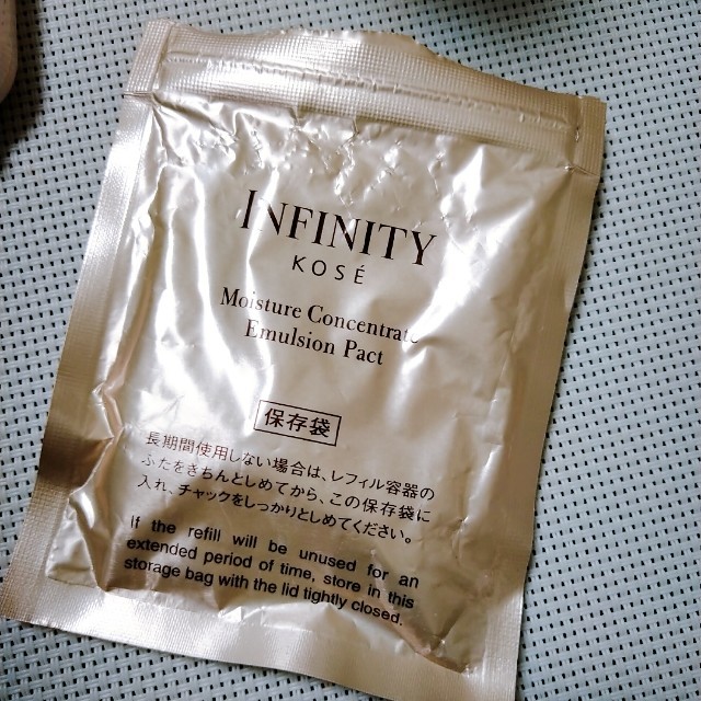 Infinity(インフィニティ)のinfinity モイスチュア　コンセントレート　エマルジョン　パクト コスメ/美容のベースメイク/化粧品(ファンデーション)の商品写真