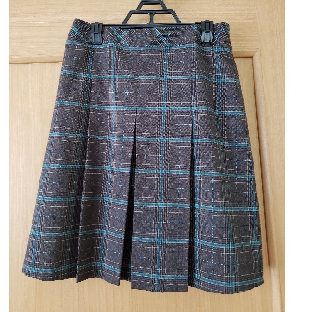 ELLE PLANETE(エルプラネット)のチェック　スカート レディースのスカート(ひざ丈スカート)の商品写真