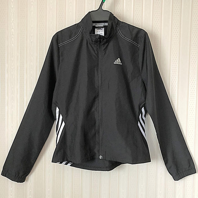 adidas(アディダス)のりいたん様専用❣️adidasレディースウインドブレーカー レディースのジャケット/アウター(ナイロンジャケット)の商品写真