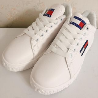 トミー(TOMMY)のSiiima様専用。スニーカー 白 値下げしました！(スニーカー)