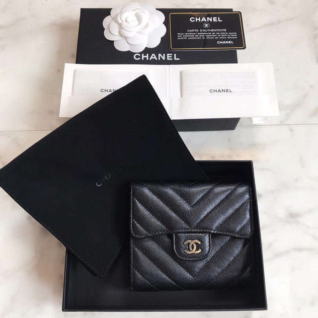 CHANEL(シャネル)の今だけお値下げ⭐︎CHANEL◆キャビアスキン 折り財布/シャネル ウォレット レディースのファッション小物(財布)の商品写真