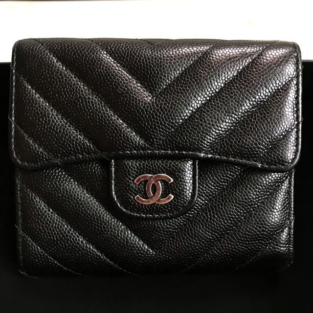 CHANEL(シャネル)の今だけお値下げ⭐︎CHANEL◆キャビアスキン 折り財布/シャネル ウォレット レディースのファッション小物(財布)の商品写真