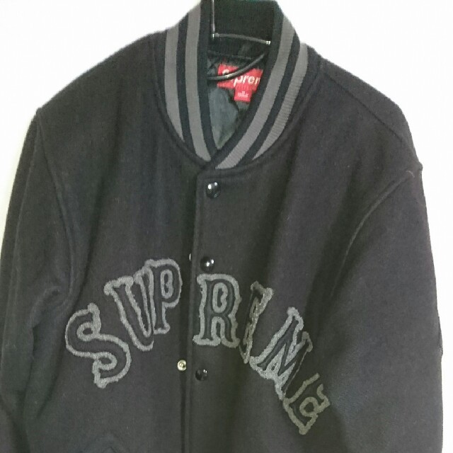 Supreme(シュプリーム)のシュプリームスタジャン メンズのジャケット/アウター(ノーカラージャケット)の商品写真