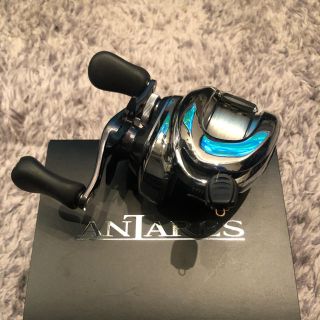 シマノ(SHIMANO)の【美品】シマノ/SHIMANO 19アンタレス 右巻きハイギアHG(リール)