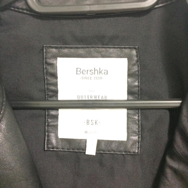 Bershka(ベルシュカ)のライダースジャケット レディースのジャケット/アウター(ライダースジャケット)の商品写真