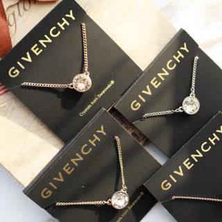 ジバンシィ(GIVENCHY)のGivenchy ゴールドネックレス(ネックレス)