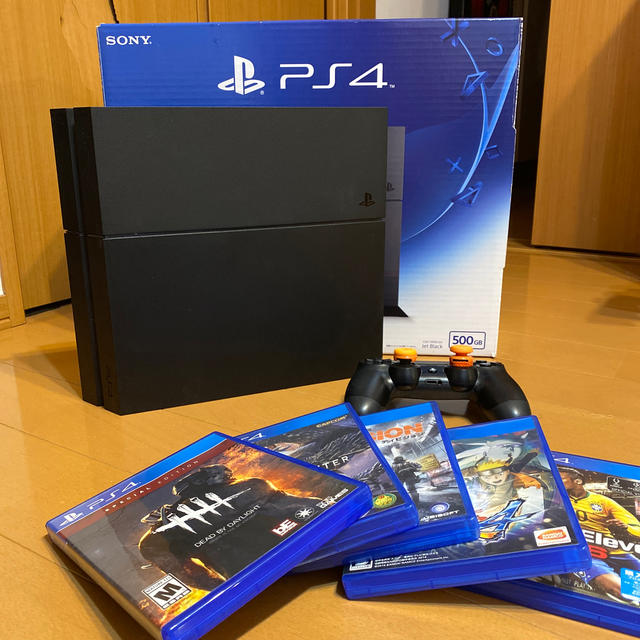 PlayStation4(プレイステーション4)のPS4 500GB ソフト付き エンタメ/ホビーのゲームソフト/ゲーム機本体(家庭用ゲーム機本体)の商品写真