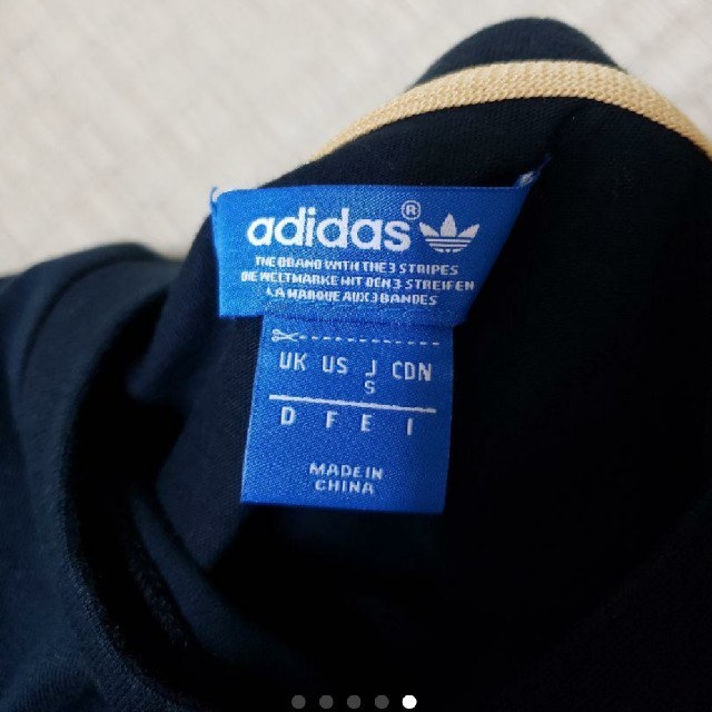 adidas(アディダス)のadidas アディダス Tシャツ 黒金 メンズのトップス(Tシャツ/カットソー(半袖/袖なし))の商品写真