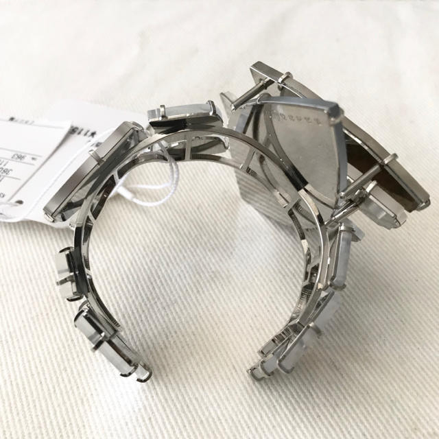 Maison Martin Margiela(マルタンマルジェラ)のMaison Margiela メゾンマルタンマルジェラバングル ブレスレット レディースのアクセサリー(ブレスレット/バングル)の商品写真