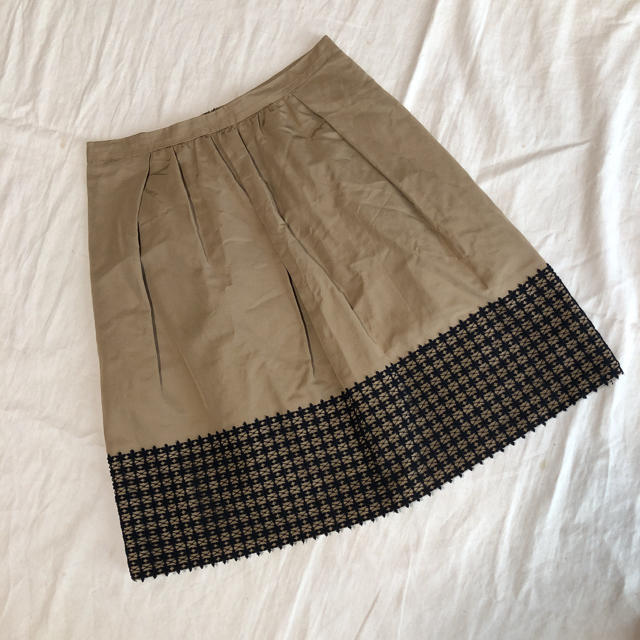 TOMORROWLAND(トゥモローランド)のトゥモローランド 膝丈 スカート シルク混 38 レディースのスカート(ひざ丈スカート)の商品写真