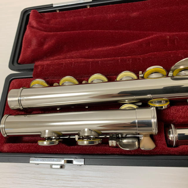 YAMAHA フルート YFL-211 Eメカ付き YAMAHA フルート YFL-211 Eメカ付き