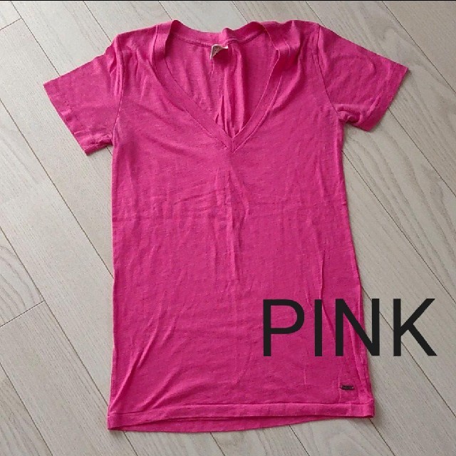 Victoria's Secret(ヴィクトリアズシークレット)のVictoria’s Secret PINK Tシャツ　XSサイズ レディースのトップス(Tシャツ(半袖/袖なし))の商品写真