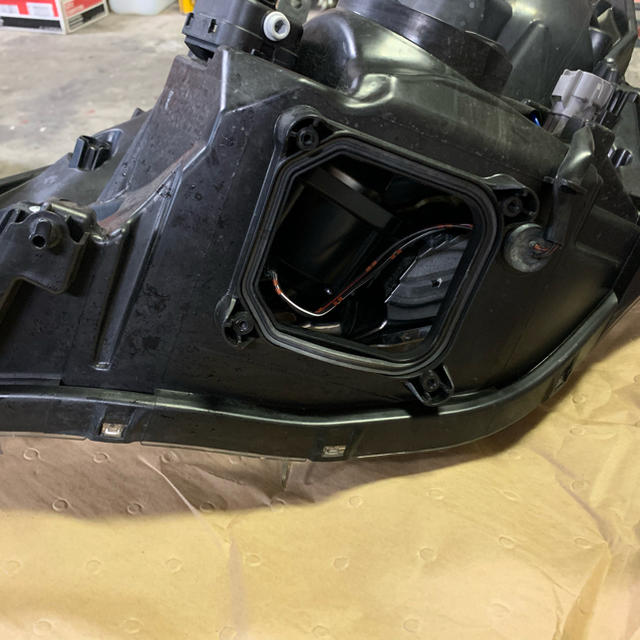 大得価 トヨタ - 20系ヴェルファイア 運転席側ヘッドライトの通販 by scc0929's shop|トヨタならラクマ 格安特価