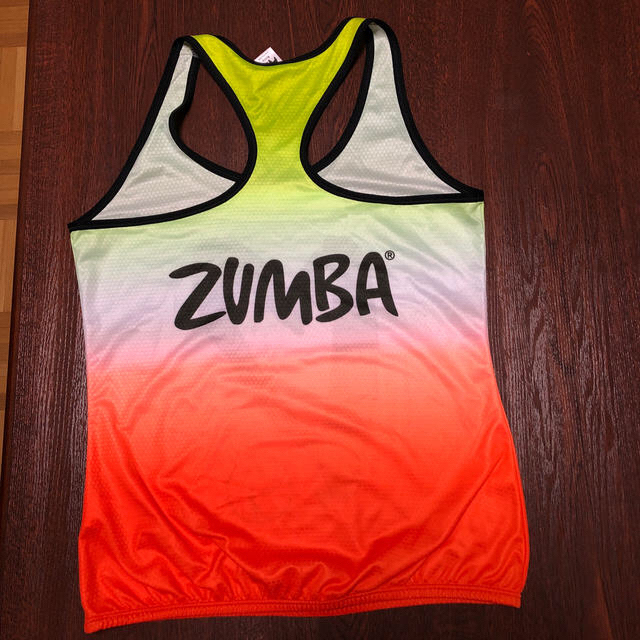 Zumba(ズンバ)のZUMBA タンクトップ スポーツ/アウトドアのトレーニング/エクササイズ(トレーニング用品)の商品写真