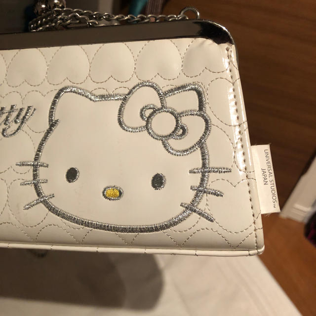 ハローキティ(ハローキティ)のお値下げ❣️hello kitty エナメル　チェーンショルダー レディースのバッグ(ショルダーバッグ)の商品写真