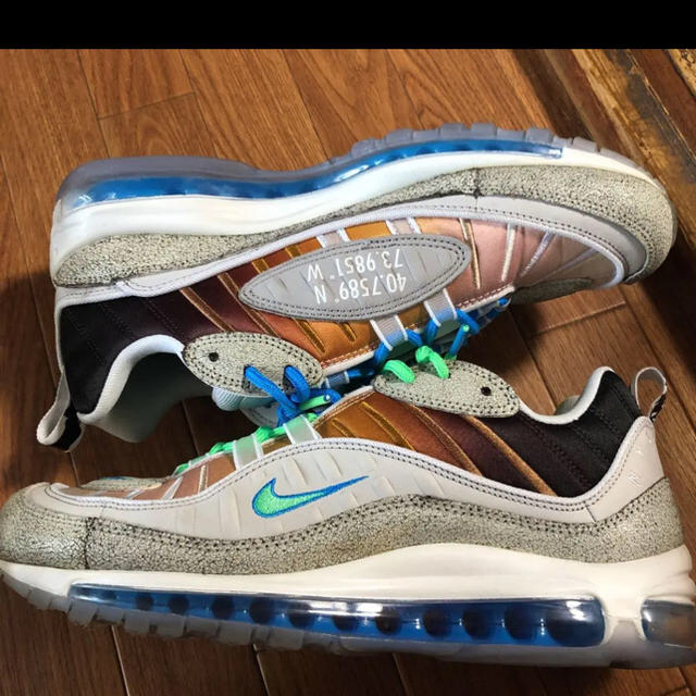 NIKE(ナイキ)のNIKE AIR MAX 98 Nike on air new york メンズの靴/シューズ(スニーカー)の商品写真