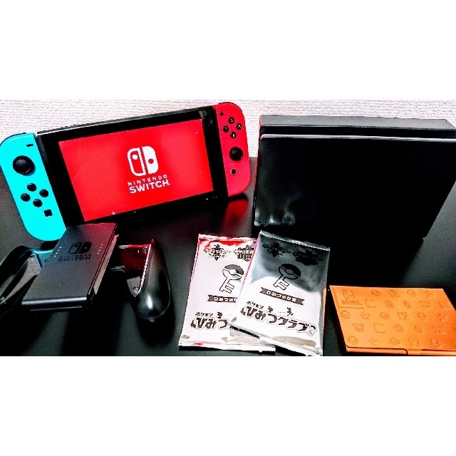 Nintendo Switch - ニンテンドースイッチ 本体 発売初日購入 おまけ付き ネオンレッド ネオンブルーの通販 by cyan