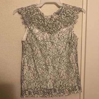 エイチアンドエム(H&M)のレーストップス⭐︎花柄(タンクトップ)