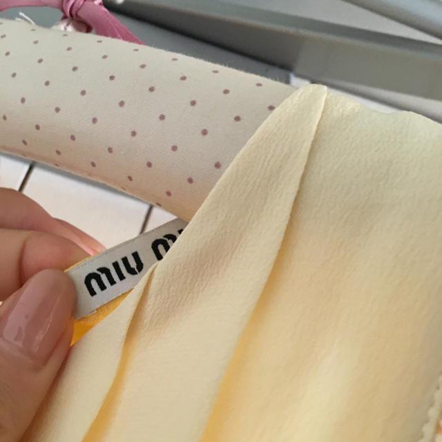 miumiu(ミュウミュウ)の最終価格💛🧡miumiu onepiece. レディースのワンピース(ひざ丈ワンピース)の商品写真