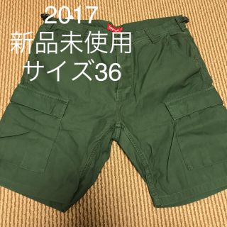 シュプリーム(Supreme)の17ss Supreme Cargo Short pant 新品　36(ワークパンツ/カーゴパンツ)