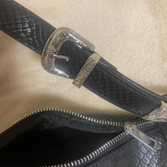 SeaRoomlynn(シールームリン)のBUCKLE WAIST BAG メンズのバッグ(ウエストポーチ)の商品写真