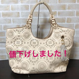 カシュカシュ(Cache Cache)のカシュカシュ☆カットワークレザートートバッグ　A4対応　美品　送料無料！(トートバッグ)