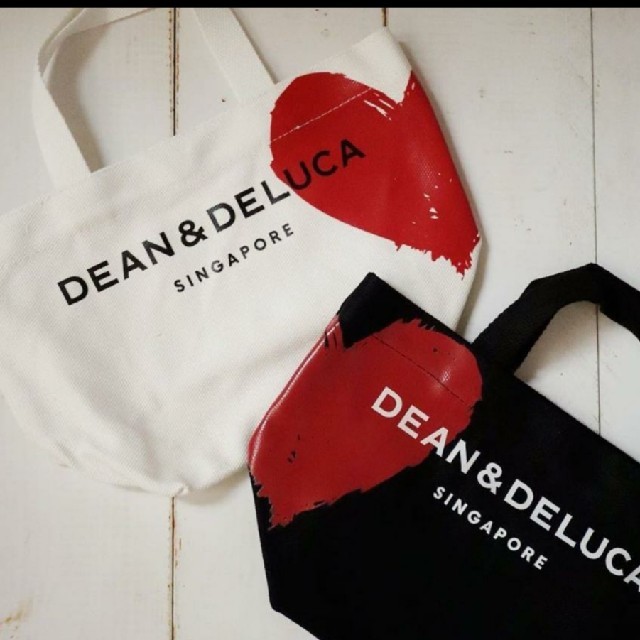 新品【DEAN ＆ DELUCA】限定♥️ハートペイントのトートバッグ 黒