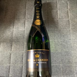 モエエシャンドン 黒 シャンパン スパークリングワインの通販 9点 Moet Chandonの食品 飲料 酒を買うならラクマ