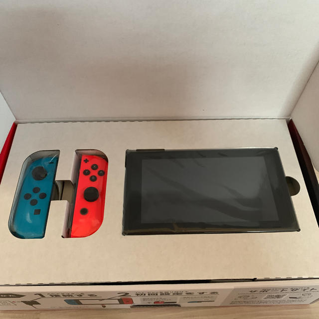 Nintendo Switch(ニンテンドースイッチ)のNintendo Switch JOY-CON(L) ネオンブルー/(R) ネオ エンタメ/ホビーのゲームソフト/ゲーム機本体(家庭用ゲーム機本体)の商品写真