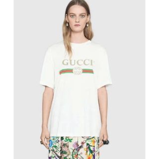 グッチ(Gucci)のむぎ様　専用　1回のみ着用　GUCCI ロゴ オーバーサイズ コットン Tシャツ(Tシャツ(半袖/袖なし))