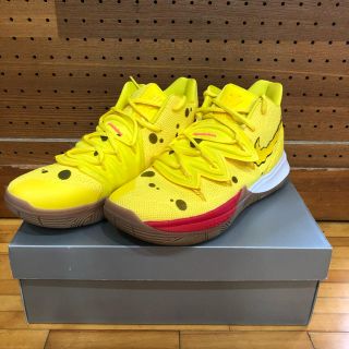 ナイキ(NIKE)のナイキカイリー5スポンジボブコラボバッシュ(バスケットボール)