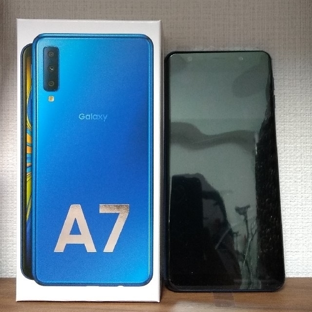 SAMSUNG(サムスン)のGalaxy A7 64GB SIMフリー ブルー 購入証明書 楽天 スマホ/家電/カメラのスマートフォン/携帯電話(スマートフォン本体)の商品写真