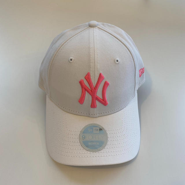 THE NORTH FACE(ザノースフェイス)の【新品未使用品】NEW ERA ニューエラ キャップ ホワイト ベースボール レディースの帽子(キャップ)の商品写真