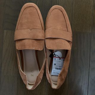 ザラ(ZARA)のZARA 新品ローファー　フラットシューズ(バレエシューズ)