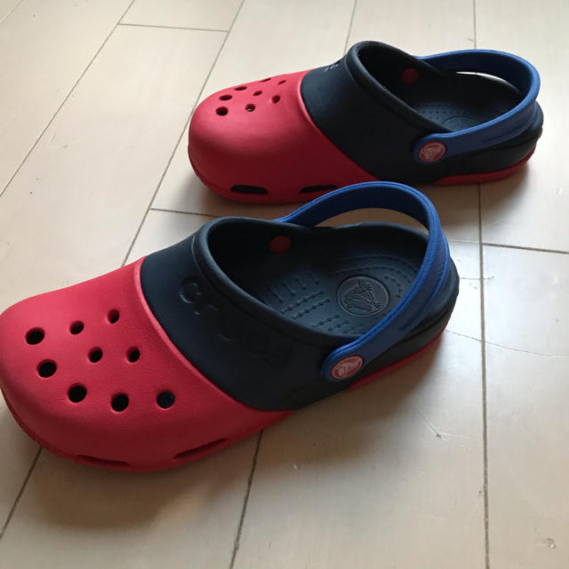 crocs(クロックス)のクロックス　J2 20センチ キッズ/ベビー/マタニティのキッズ靴/シューズ(15cm~)(サンダル)の商品写真
