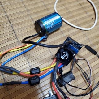 ラジコン、ヨコモ8.5Tブラシレスモーターアンプセットセンサー付き