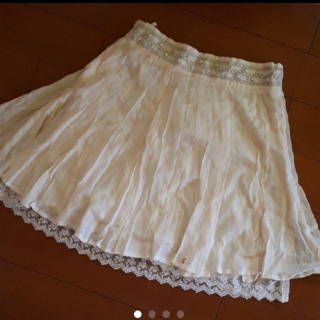 OLIVEdesOLIVE(オリーブデオリーブ)のOLIVE des OLIVE　ウエストパール刺繍　裾レーススカート レディースのスカート(ひざ丈スカート)の商品写真
