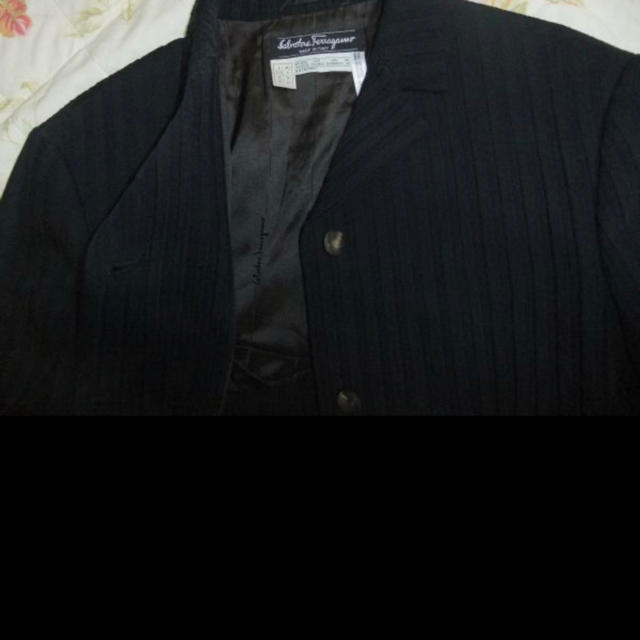 Salvatore Ferragamo(サルヴァトーレフェラガモ)のフェラガモ  スーツ　入学式にも レディースのフォーマル/ドレス(スーツ)の商品写真