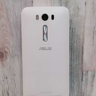 エイスース(ASUS)のASUS ZenFone 2 Laser ホワイト 中古 SIMフリー(スマートフォン本体)