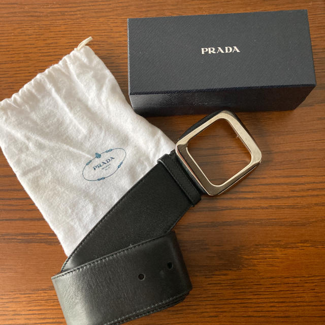 PRADA(プラダ)の【新品未使用】PRADA プラダ　ベルト　ブラック レディースのファッション小物(ベルト)の商品写真