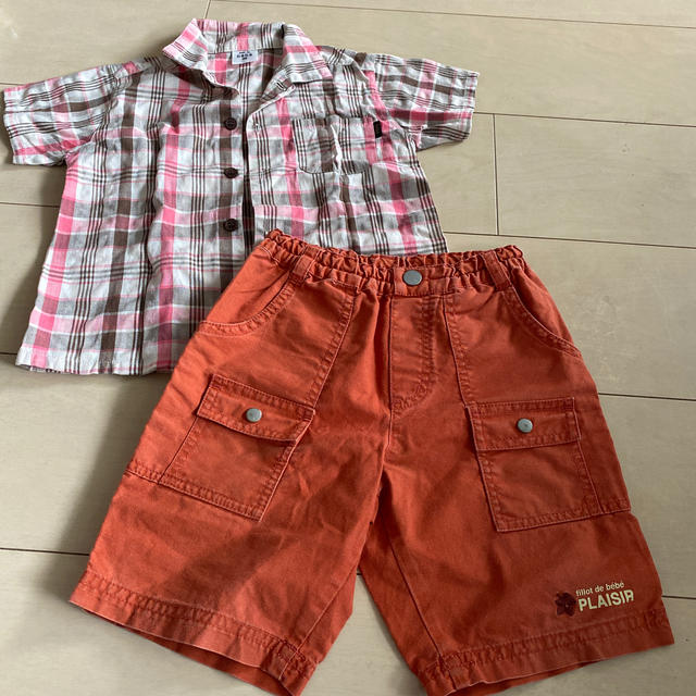 BeBe(ベベ)のBebe シャツ&パンツ　95  上下　セット　匿名配送 キッズ/ベビー/マタニティのキッズ服男の子用(90cm~)(Tシャツ/カットソー)の商品写真