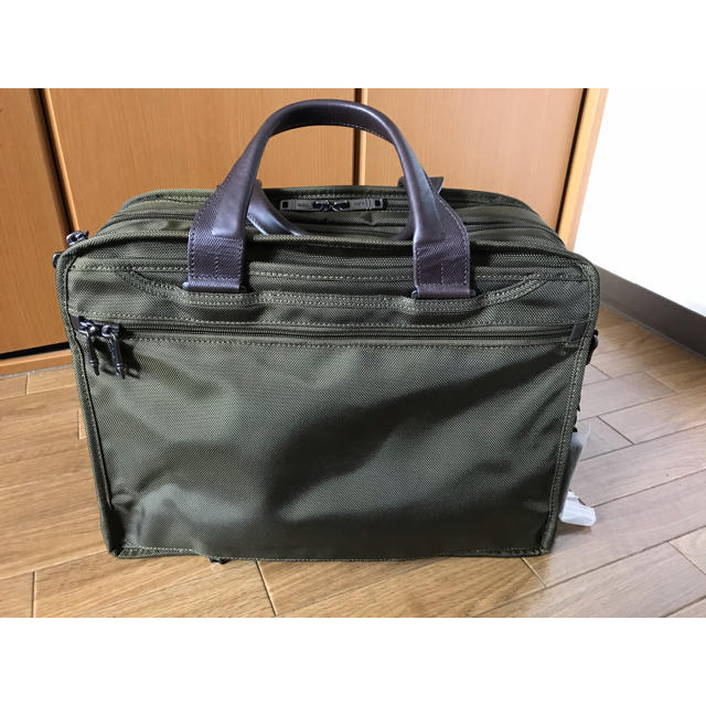 TUMI Alpha2 エクスパンダブル コンピューターブリーフケース 新品 1