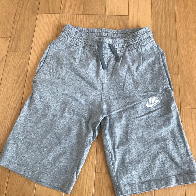 NIKE(ナイキ)のキッズNIKEパンツ キッズ/ベビー/マタニティのキッズ服女の子用(90cm~)(パンツ/スパッツ)の商品写真